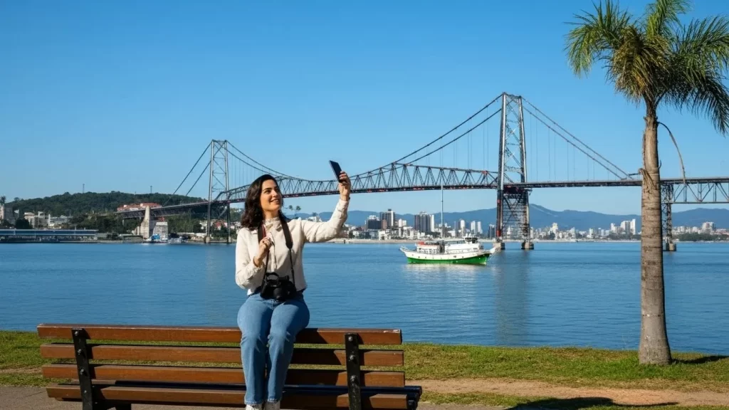 Ponte Hercílio Luz Florianopolis - ponto turístico da região sul